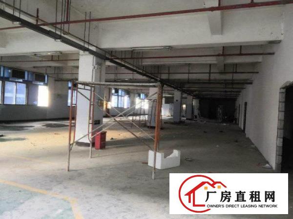 
		后亭三楼1150平精装修可分割带2吨货梯，产证齐全
	