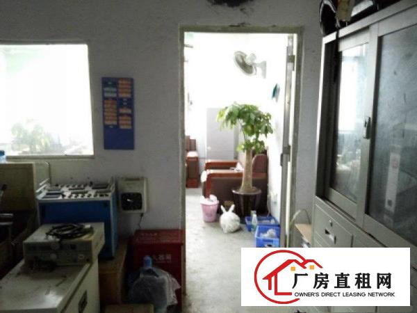 
		沙井三楼300平带2吨货梯，产证齐全，可环评
	