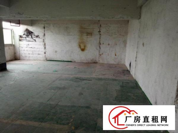 
		沙井六楼200平带2吨货梯，带卸货平台，产证齐全
	