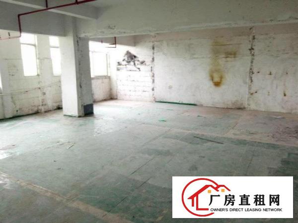 
		沙井六楼200平带2吨货梯，带卸货平台，产证齐全
	