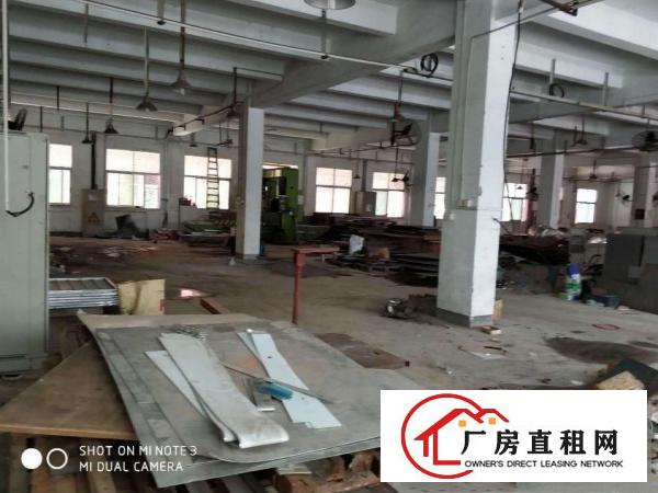 
		松岗沙浦1100平厂房出租，产证齐全，公摊小，实图
	