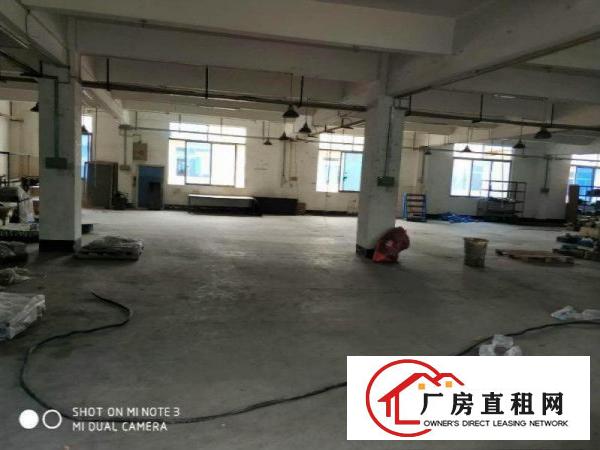 
		松岗山门1300平厂房出租，公摊小，可环评，实图
	