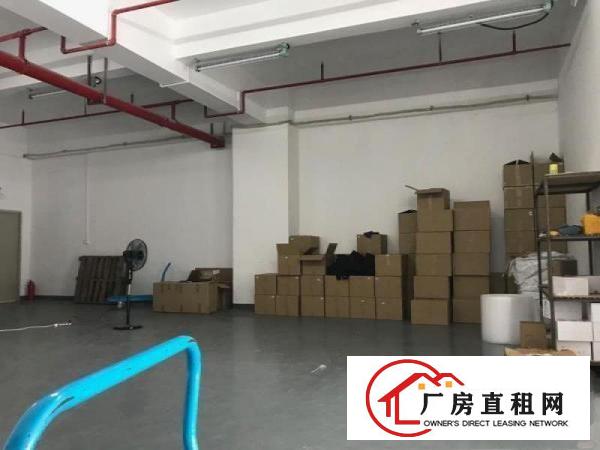 
		龙大高速旁新出楼上450平厂房招租办公设备齐全
	