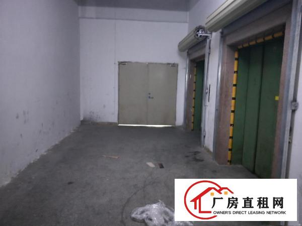 
		龙大高速旁新出楼上3100平仓库厂房招租消防完善
	