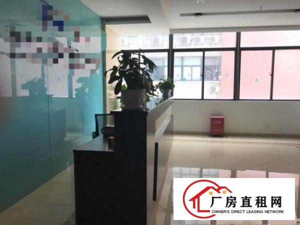 
		新出原房东《带精装修》楼上3200平米厂房出租
	