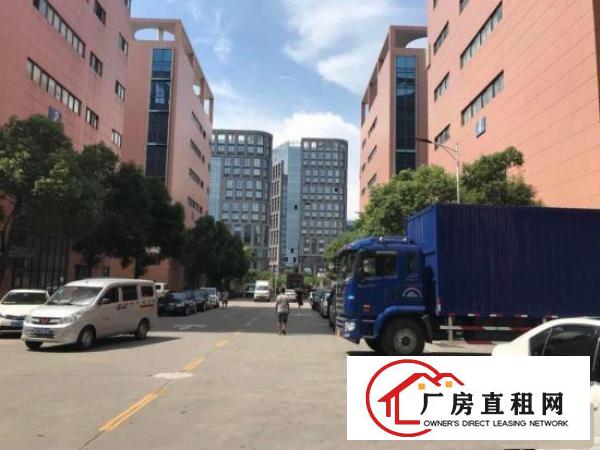 
		新出原房东《带精装修》楼上3200平米厂房出租
	
