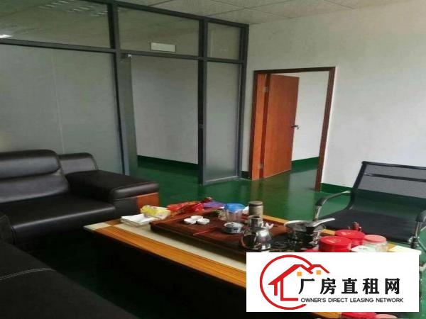 
		石岩罗租楼上420平米厂房带装修出租免转让费
	