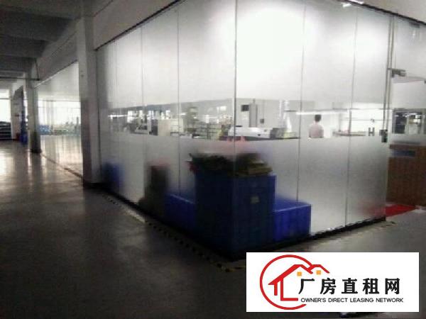 
		出租宝安石岩新出2400厂房招租
	