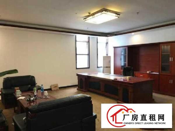
		石岩2500平方精装修厂房出租
	