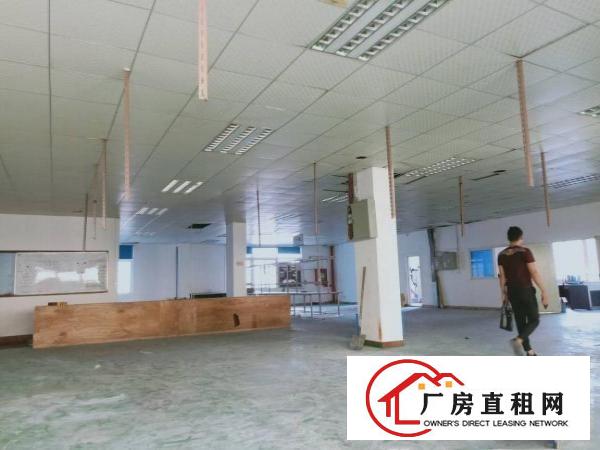 
		龙华大浪商业中心附近新出楼上带装办公厂房1100平
	