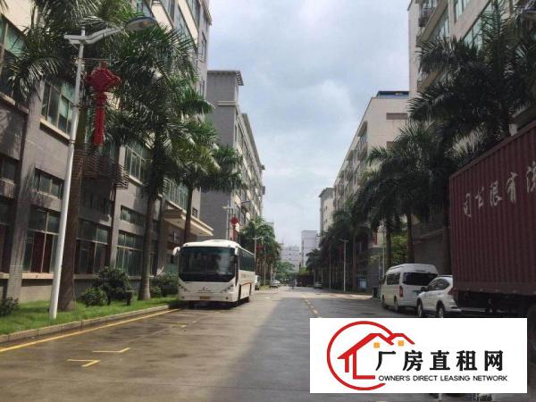 
		大浪行政中心，高新红本精装修厂房2408平米出租
	