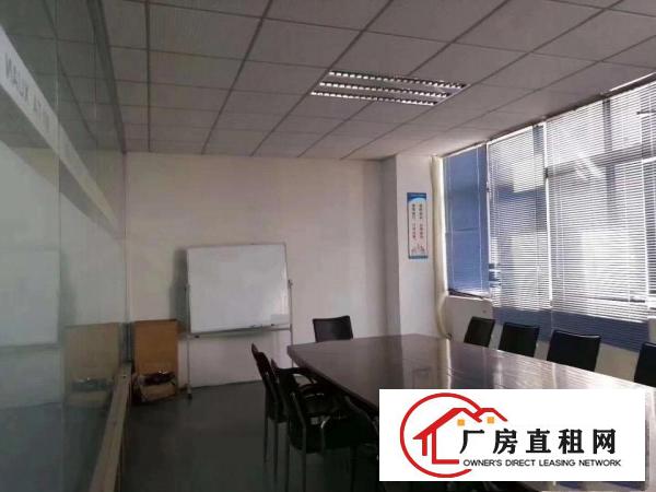 
		龙华大浪联华工业园新出原房东整层2000平厂房出租
	