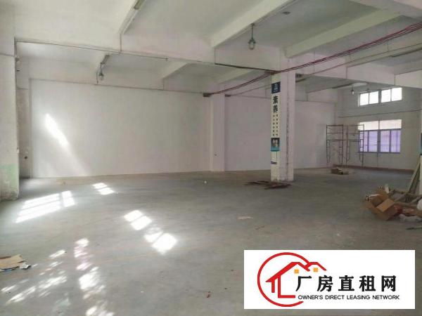 
		龙华大浪华信购物广场附近新出一楼680平
	