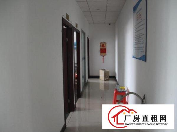 
		龙华大浪2100平米厂房业主直租（石观路口）
	