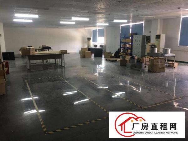 
		大浪华霆路水围工业区新出450平米带装修厂房出租
	