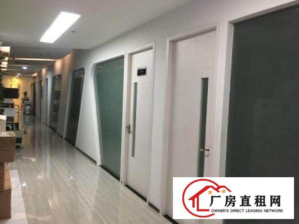
		龙华大浪，整层2300平，带装修水电齐全
	