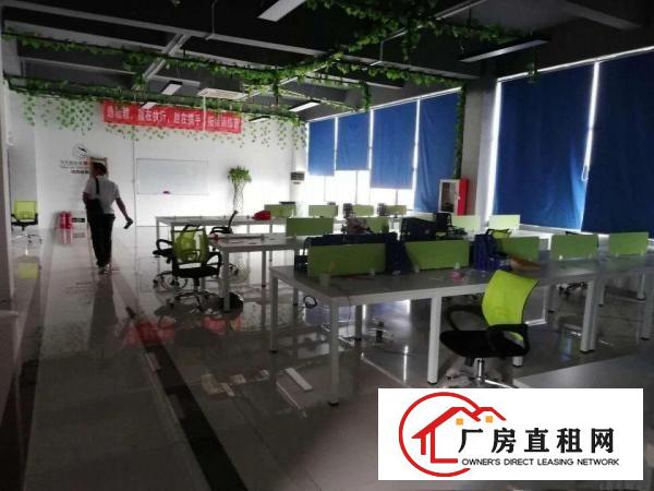 
		龙华大浪商业中心440平精装修带办公隔间厂房招租
	