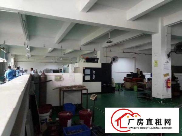 
		龙胜地铁口附近厂房920平米
	