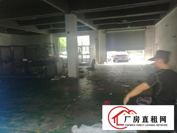
		民治工业园550平米一楼厂房仓库招租
	