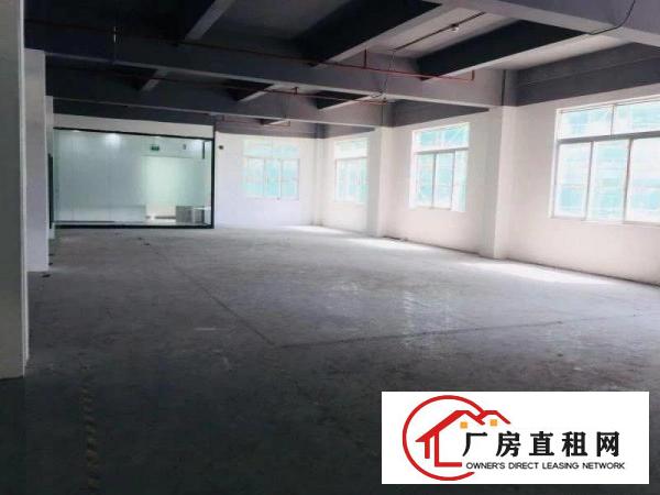 
		龙华龙胜地铁站附近新出电商园一栋单层1300平出租
	