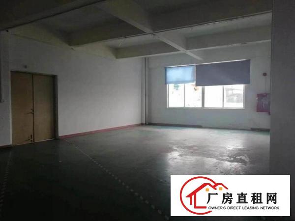 
		布龙路新出楼上750平厂房出租，带装修2 1格局
	