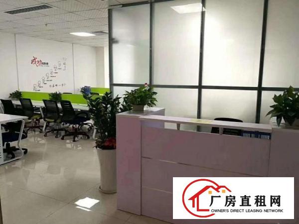 
		龙华民治出租160平办公室，带全套家私有中央空调，
	