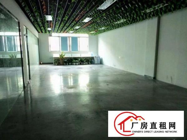 
		龙胜地铁站附近新出楼上带精装修办公室出租375平方
	