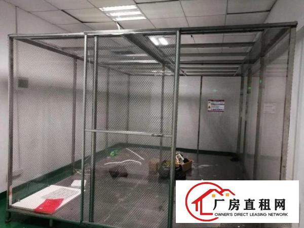 
		龙华公寓附近新出三楼950平厂房带装修无转让费出租
	