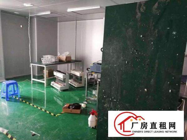 
		龙华公寓附近新出三楼950平厂房带装修无转让费出租
	