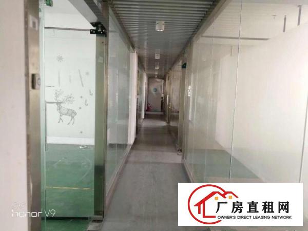 
		龙胜地铁口附近120平米厂房出租
	