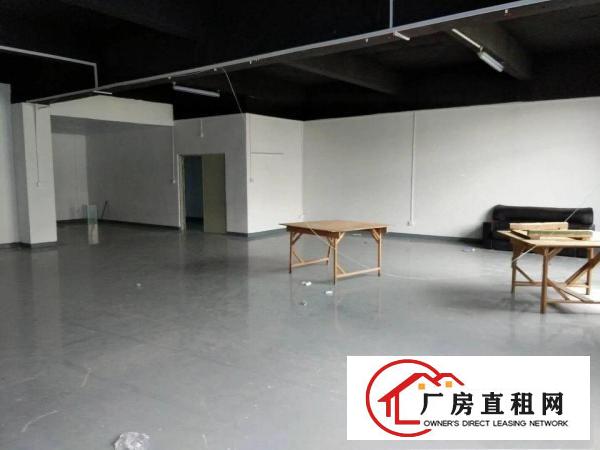 
		龙华公寓附近新出楼上带装修厂房出租1050平方
	