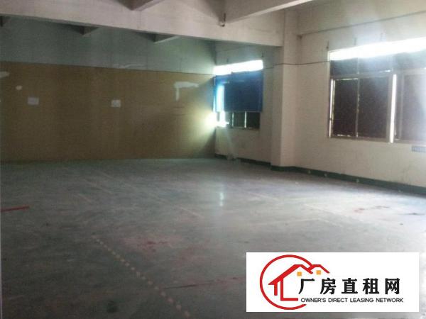 
		龙华汽车站1400平厂房招租
	