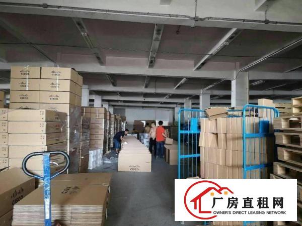 
		龙华梅观高速出口红本物流园一二楼共一万平（可分租）
	