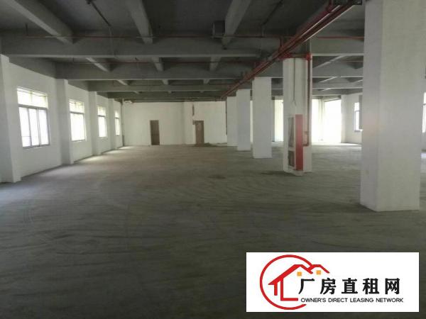 
		龙华民治布龙路边一楼700平方精装修厂房出租
	