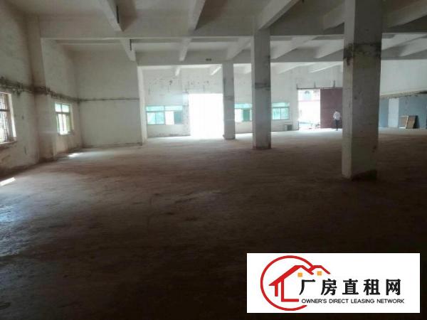 
		清湖地铁口一楼1300平米带装修厂房仓库招租
	