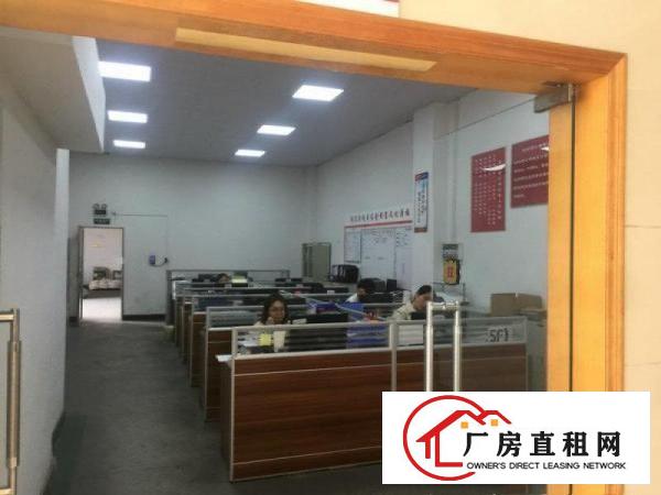 
		公明原房东一楼带装修550，楼上958平米出租！
	