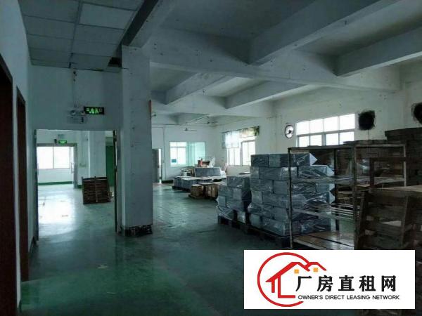
		公明北环路边上村楼上整层900平精装修厂房出租
	