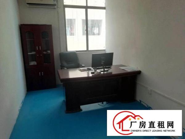 
		公明南光高速出口楼上带装修580平出租。
	