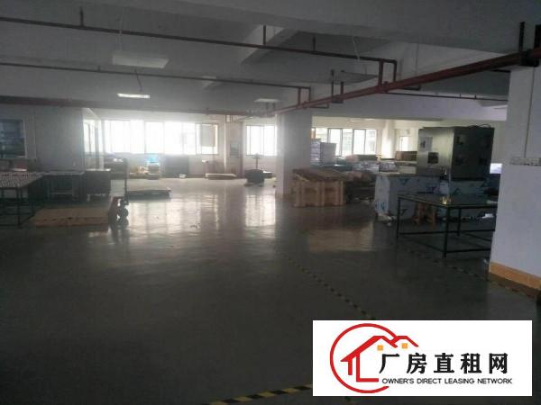 
		公明龙大高速出口精装修650平出租。
	