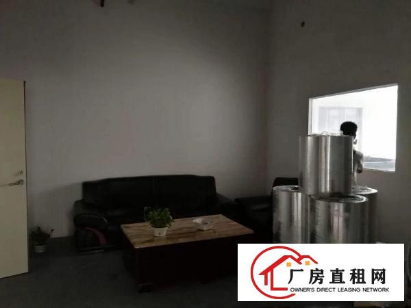 
		公明北环路边上村新出800平米带装修厂房招租
	