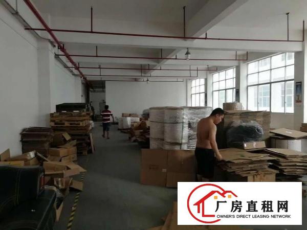 
		公明北环路边上村新出800平米带装修厂房招租
	