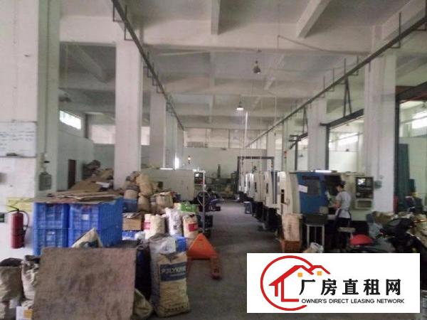 
		龙岗龙西新出一楼带地坪漆1600平厂房出租
	