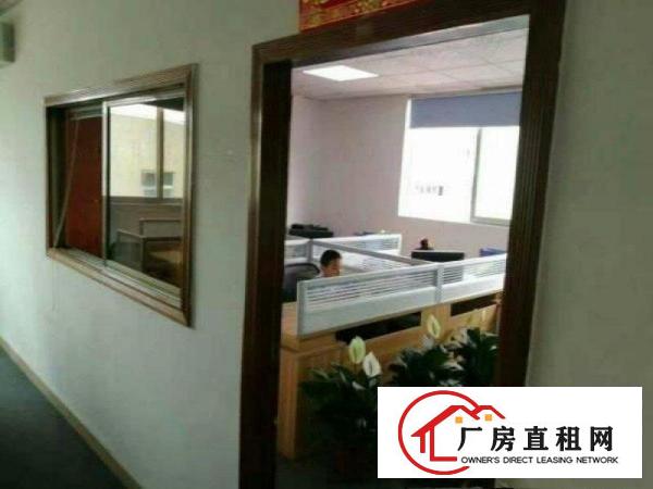 
		龙岗新出带装修厂房二楼1100平房东出租
	