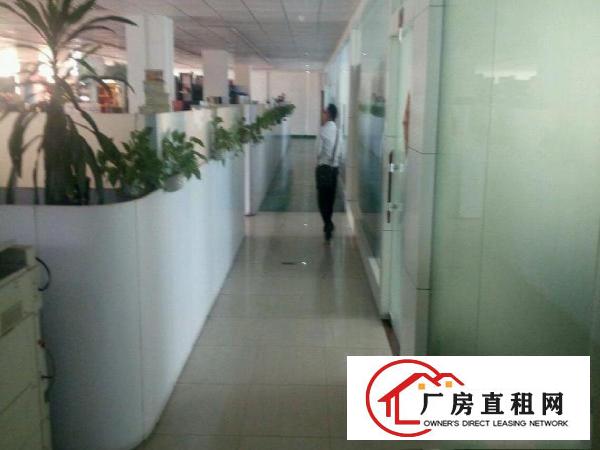 
		龙岗中心城龙西北通道带装修厂房500平出租
	