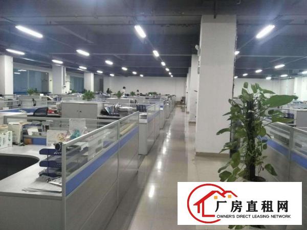 
		龙岗中心城五联原房东红本独院厂房出租5700平米带豪华装修
	
