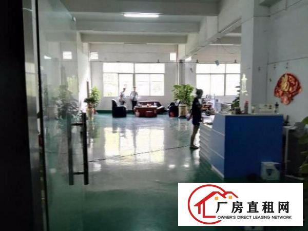 
		龙岗龙东独门独院500平，800平1000平，厂房出租
	