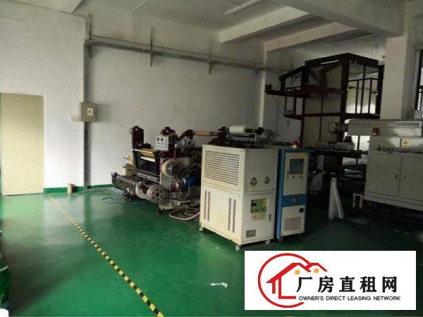 
		龙岗新生二楼800平带装修厂房出租，形象好
	