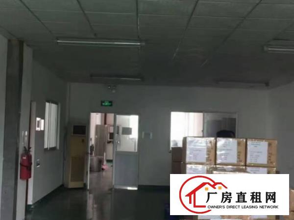 
		龙岗南联地铁站即将空出一楼厂房700平米
	