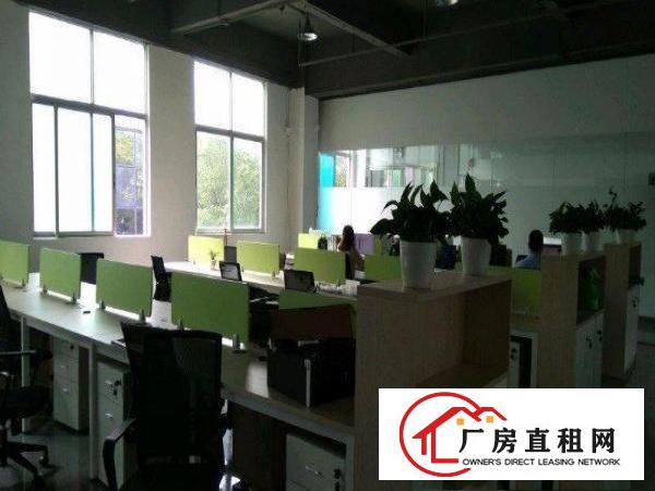 
		龙岗龙东义乌附近写字楼办公室低价19元出租
	