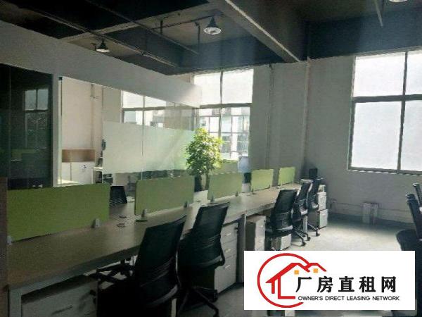 
		龙岗龙东义乌附近写字楼办公室低价19元出租
	